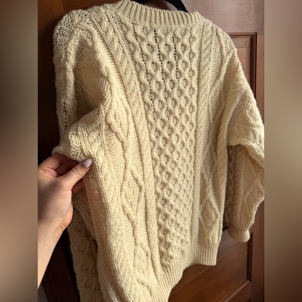 Vintage Men's Irish Knit V-Neck Aran Cardigan in Oatmeal - Picture 6 of 8